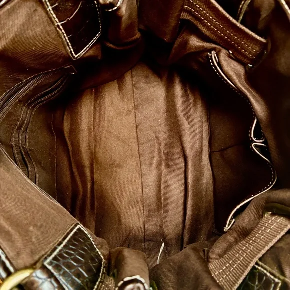 ❗️CLEARANCE ❗️Alphabet Shoulder Bag - Picture 7 of 9